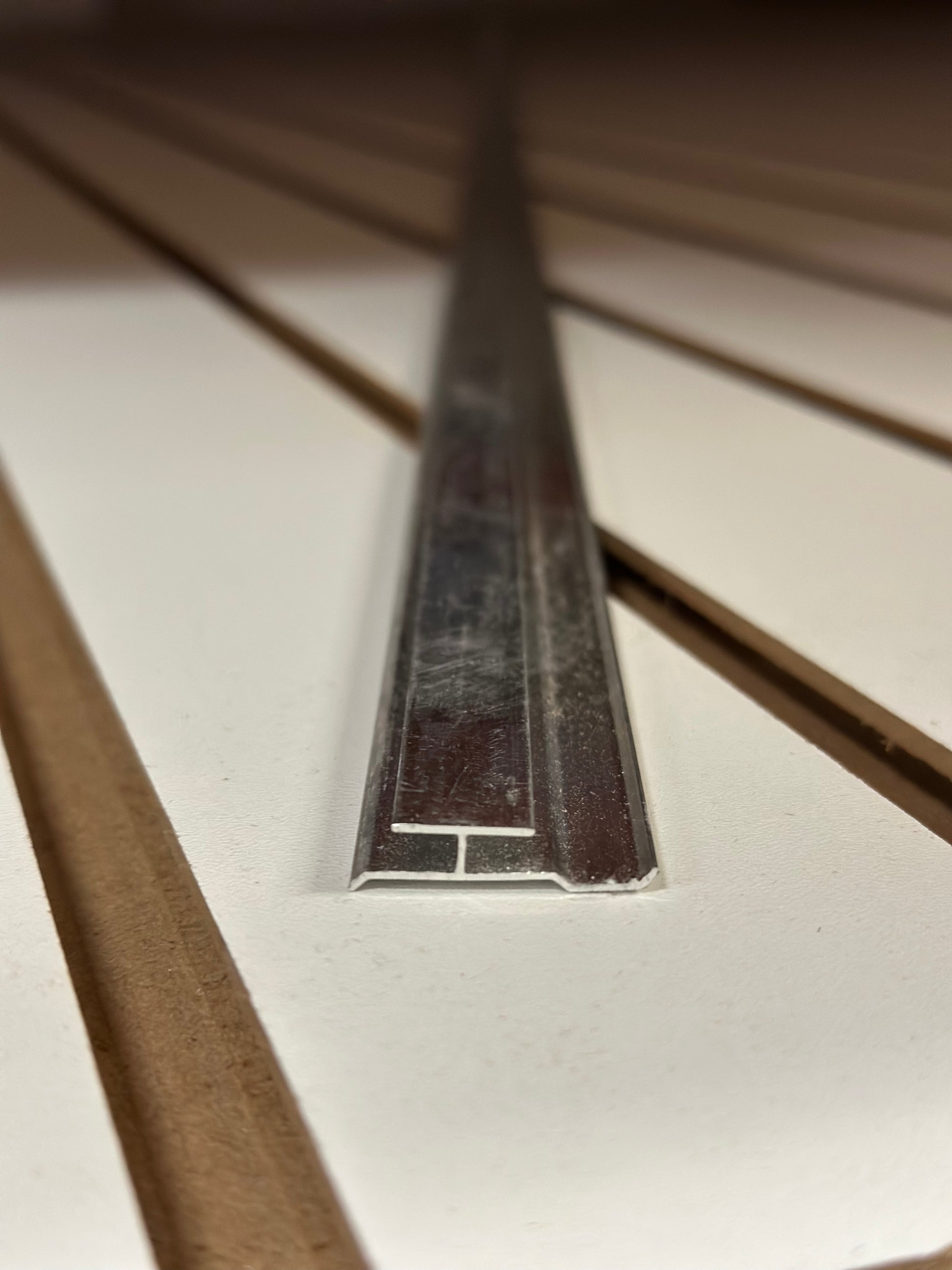 T Trim Inside T - Trim (For Tiles and Flat Board) – Slat Panel Wall